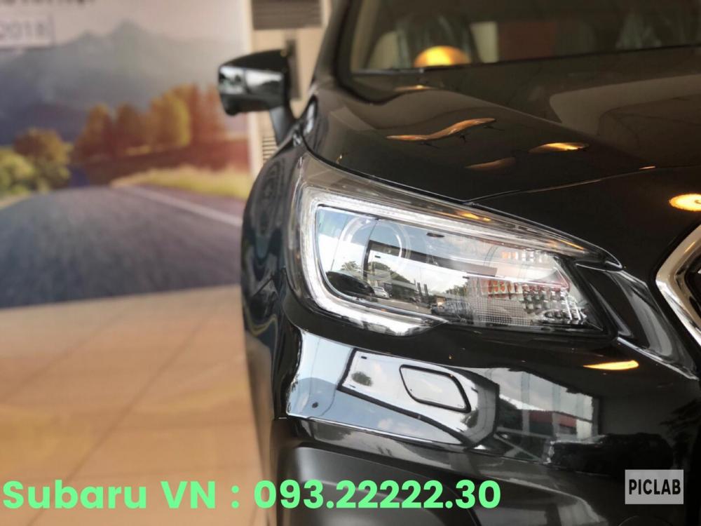 Subaru Outback 2.5 Eyesight 2018 - Bán Outback Eyesight 2018 màu đen, KM tốt nhất trong tháng gọi 093.22222.30 Ms Loan, lái thử xe tại nhà