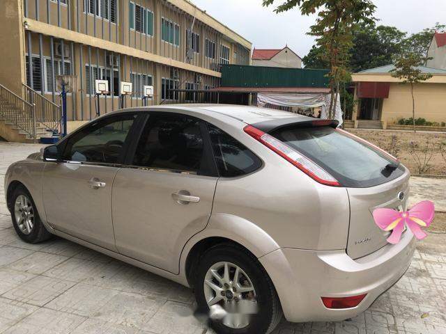 Ford Focus   2010 - Cần bán lại xe Ford Focus đời 2010, đã đi 11000 km