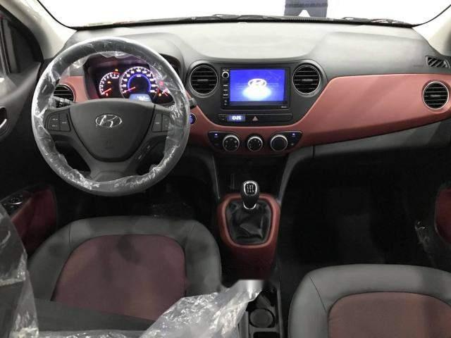 Hyundai Grand i10   2018 - Bán xe Hyundai Grand i10 sản xuất năm 2018, màu nâu giá cạnh tranh