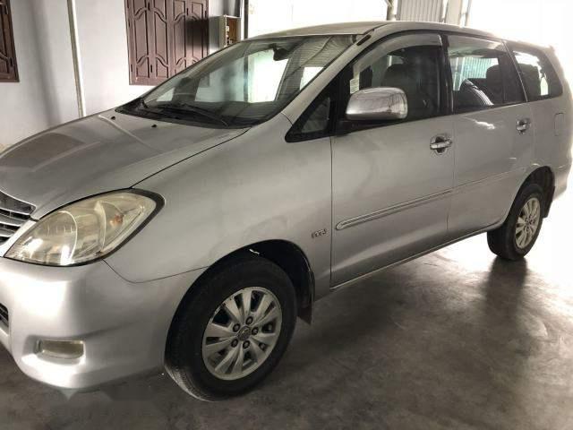 Toyota Innova  G 2010 - Bán Toyota Innova sản xuất năm 2010, màu bạc số sàn