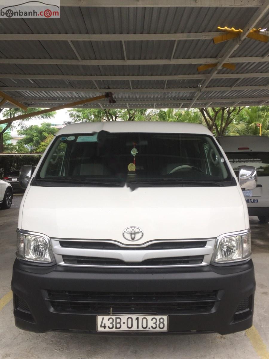 Toyota Hiace 2.5 2011 - Cần bán gấp Toyota Hiace 2.5 năm 2011, xe công ty không chạy dịch vụ