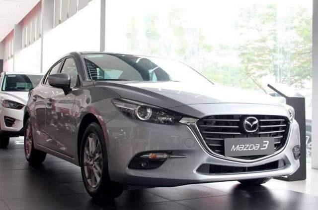 Mazda 3   2018 - Cần bán xe Mazda 3 đời 2018, màu bạc