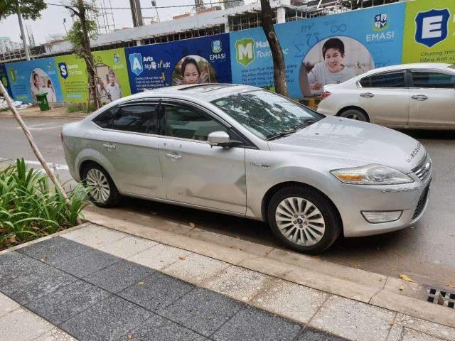 Ford Mondeo 2011 - Cần bán Ford Mondeo năm sản xuất 2011, màu bạc, nhập khẩu nguyên chiếc, giá tốt