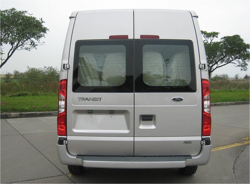 Ford Transit 2.4L 2018 - Ford Transit 2018, mới 100%, xe giao ngay - Hỗ trợ trả góp 85%, hotline 090 628 3959 / 096 381 5558