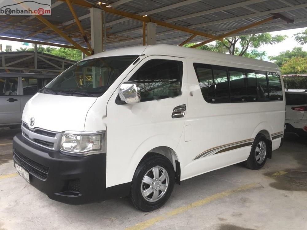 Toyota Hiace 2.5 2011 - Cần bán gấp Toyota Hiace 2.5 năm 2011, xe công ty không chạy dịch vụ