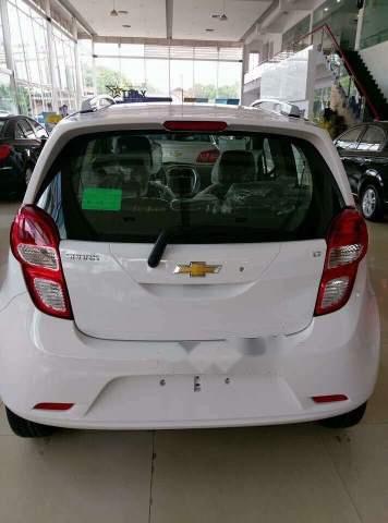 Chevrolet Spark 2018 - Bán Chevrolet Spark đời 2018, màu trắng, nhập khẩu, 299 triệu