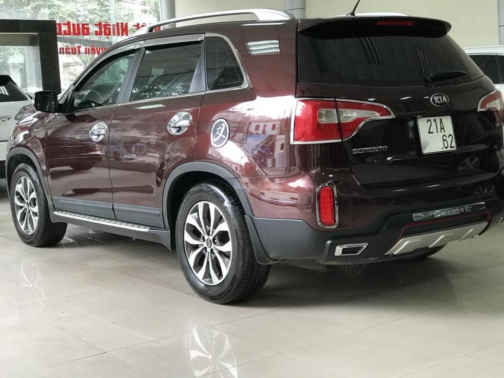 Kia Sorento 2017 - Cần bán xe Kia Sorento sản xuất 2017 màu nâu