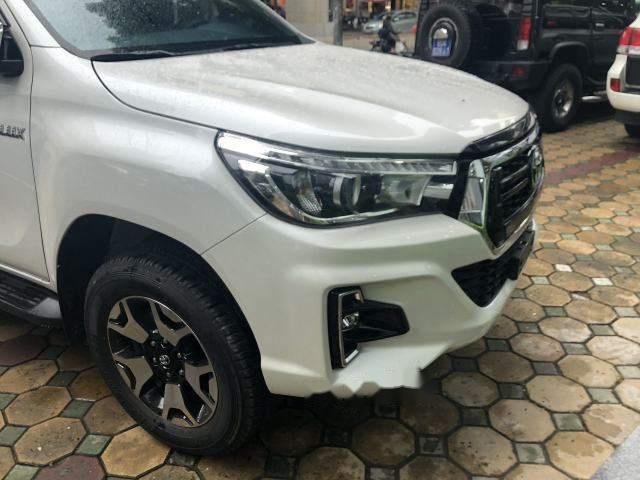 Toyota Hilux   2.8 AT 2018 - Cần bán Toyota Hilux 2.8 AT 2018, màu trắng, nhập khẩu nguyên chiếc, 878tr