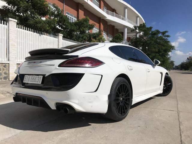 Porsche Panamera 2010 - Cần bán lại xe Porsche Panamera đời 2010, màu trắng, nhập khẩu nguyên chiếc số tự động