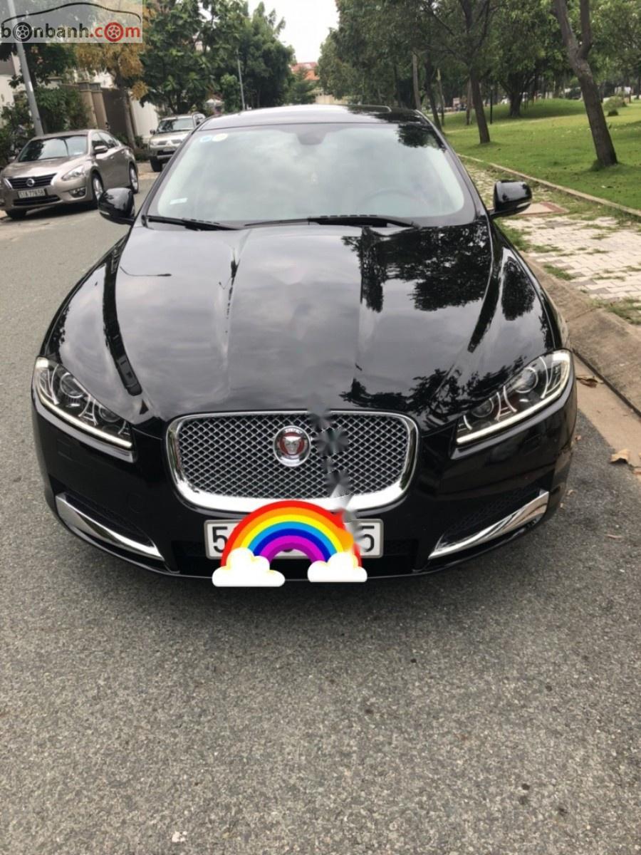 Jaguar XF 2014 - Bán Jaguar XF màu đen, 90%, xe ít đi, nội thất cao cấp, đầy đủ giấy tờ