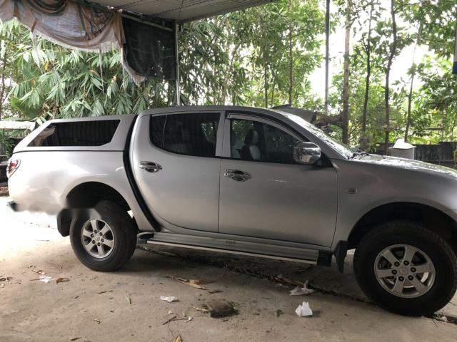 Mitsubishi Triton   2013 - Bán xe Mitsubishi Triton năm 2013, màu bạc, xe nhập