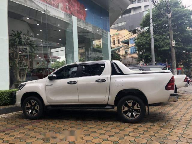 Toyota Hilux   2.8 AT 2018 - Cần bán Toyota Hilux 2.8 AT 2018, màu trắng, nhập khẩu nguyên chiếc, 878tr