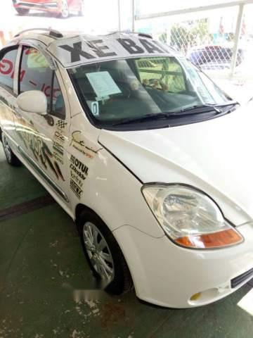 Chevrolet Spark 2009 - Cần bán gấp Chevrolet Spark năm sản xuất 2009, màu trắng số sàn giá cạnh tranh