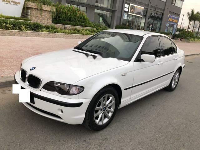 BMW 3 Series 318i 2004 - Bán BMW 3 Series 318i đời 2004, màu trắng số tự động, giá chỉ 280 triệu