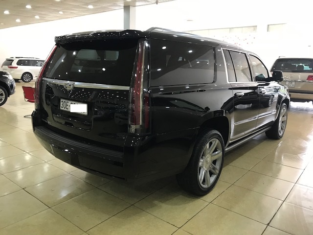 Cadillac Escalade ESV Premium 2015 - Bán Cadilac Escalede ESV Premium đen nội thất nâu, sản xuất 2015, đăng ký 2017, một chủ từ đầu xe siêu đẹp