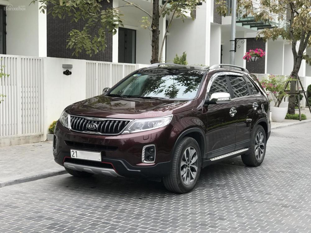 Kia Sorento  2.4 2017 - Bán Kia Sorento 2.4 máy xăng, số tự động, sản xuất 11/2017 màu đỏ rubi, nội thất kem siêu lướt