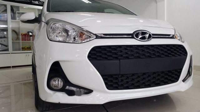 Hyundai Grand i10   2018 - Cần bán xe Hyundai Grand i10 sản xuất năm 2018, màu trắng, giá chỉ 419 triệu