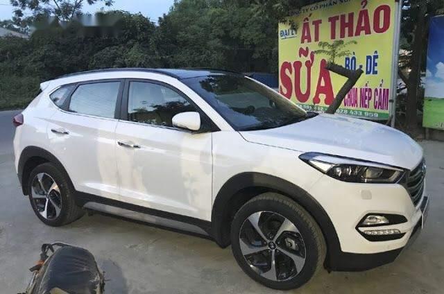 Hyundai Tucson   2018 - Bán xe Hyundai Tucson sản xuất 2018, màu trắng, giá chỉ 775 triệu