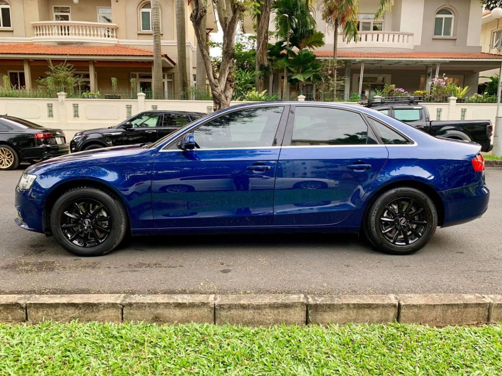 Audi A4 2015 - Cần bán xe Audi A4 năm 2015, màu xanh, xe nhập