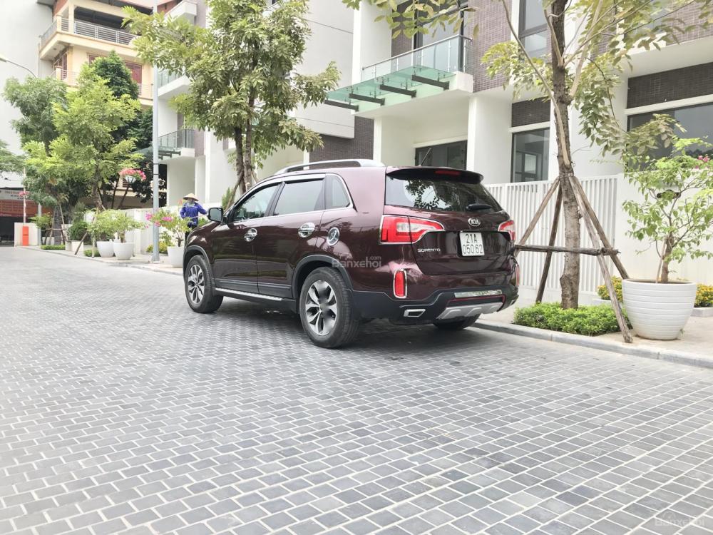 Kia Sorento  2.4 2017 - Bán Kia Sorento 2.4 máy xăng, số tự động, sản xuất 11/2017 màu đỏ rubi, nội thất kem siêu lướt