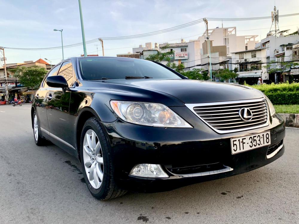 Lexus LS 460L 2008 - Lexus LS460L nhập Mỹ 2008 form mới loại cao cấp,
Hàng full đủ đồ chơi cốp điện