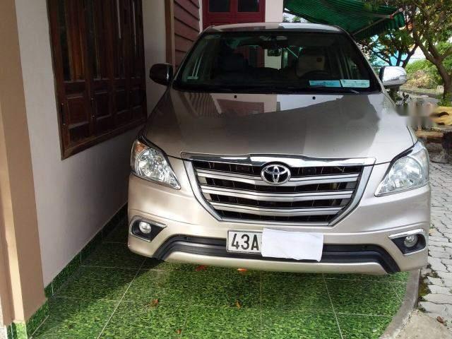 Toyota Innova MT 2015 - Bán Toyota Innova MT năm sản xuất 2015, giá tốt