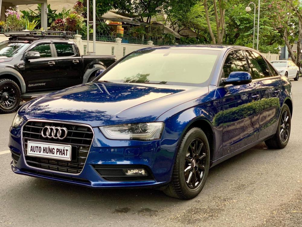 Audi A4 2015 - Cần bán xe Audi A4 năm 2015, màu xanh, xe nhập