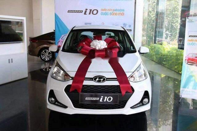 Hyundai Grand i10   2018 - Cần bán xe Hyundai Grand i10 sản xuất năm 2018, màu trắng, giá chỉ 419 triệu