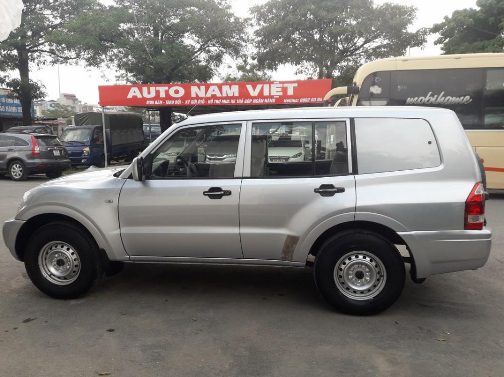 Mitsubishi Pajero 2004 - Bán Mitsubishi Pajero năm 2004, màu bạc, xe nhập, giá tốt