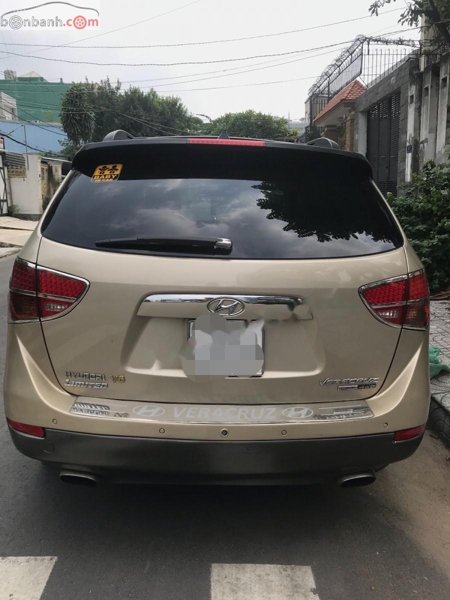 Hyundai Veracruz 2007 - Cần bán xe Hyundai Veracruz đời 2007, màu vàng, nhập khẩu, 685 triệu