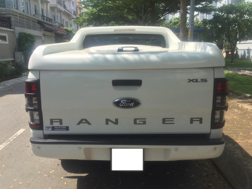 Ford Ranger 2.2L XLS  4x2 AT 2016 - Bán xe Ranger XLS 2016 màu trắng, biển SG