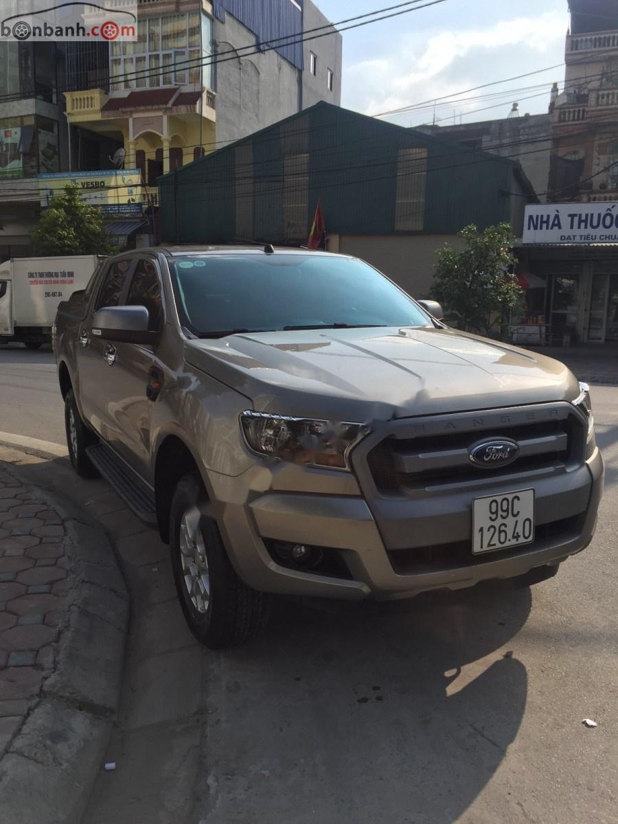 Ford Ranger XLS MT 2017 - Bán Ford Ranger XLS MT năm sản xuất 2017, màu vàng, nhập khẩu, chính chủ