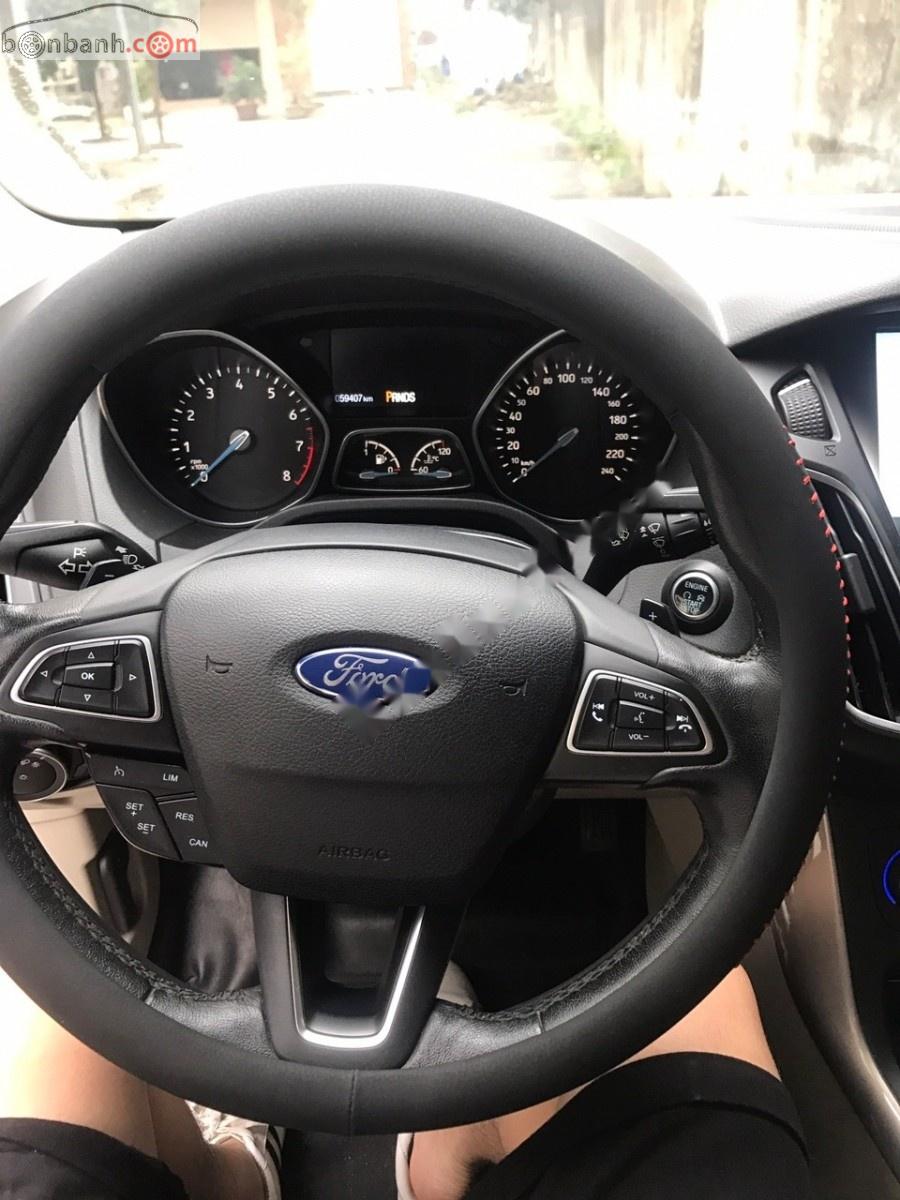 Ford Focus Titanium 2015 - Bán xe Ford Focus Titanium năm 2015, màu xám, xe cũ