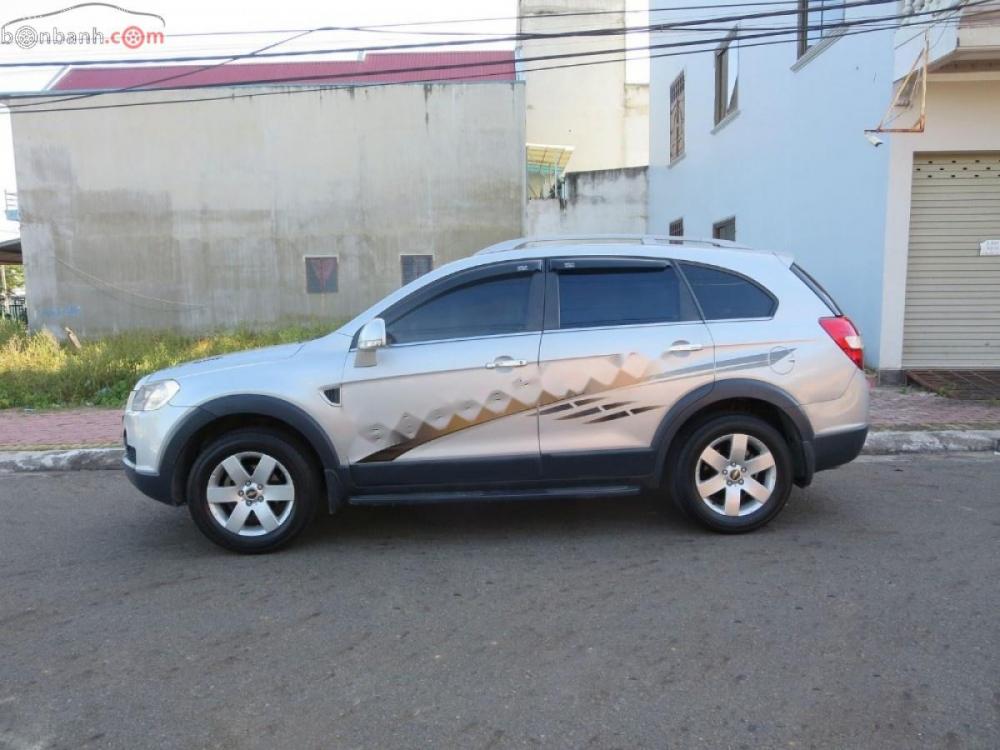 Chevrolet Captiva LTZ 2008 - Cần bán xe Chevrolet Captiva LTZ sản xuất năm 2008, màu bạc