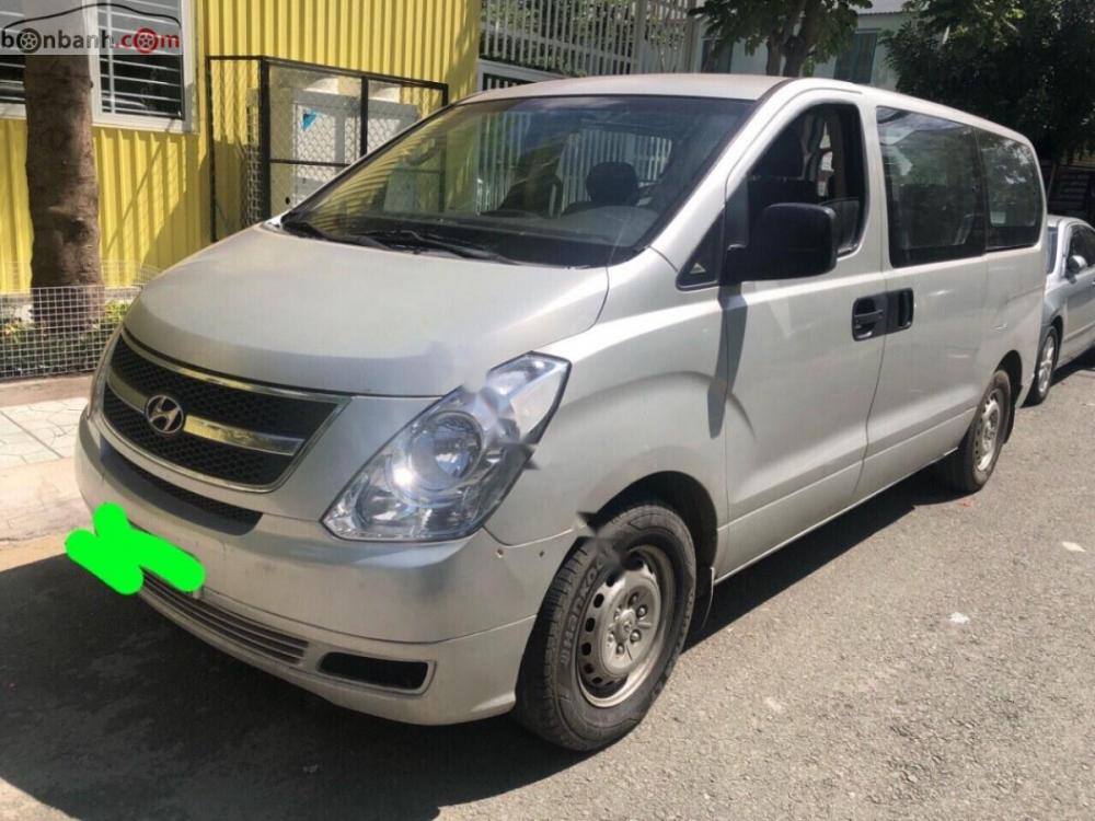 Hyundai Grand Starex 2008 - Bán xe Hyundai Grand Starex năm sản xuất 2008, màu bạc, xe nhập