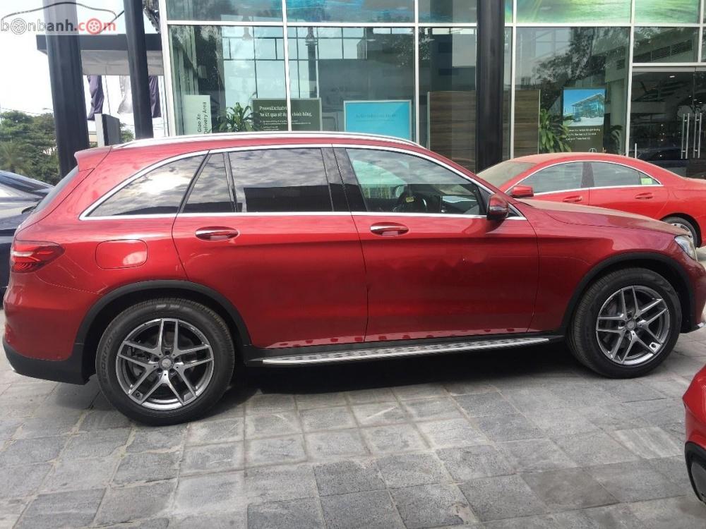 Mercedes-Benz GLC-Class GLC 300 4Matic 2018 - Bán Mercedes GLC 300 4Matic năm sản xuất 2018, màu đỏ