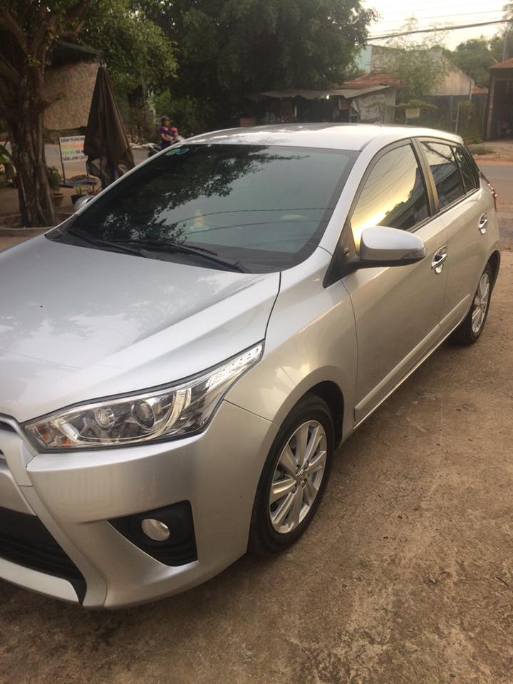 Toyota Yaris G 1.3 AT 2014 - Bán Toyota Yaris 2014, ĐK 2015, nhập Thái màu bạc. Xe còn rất đẹp