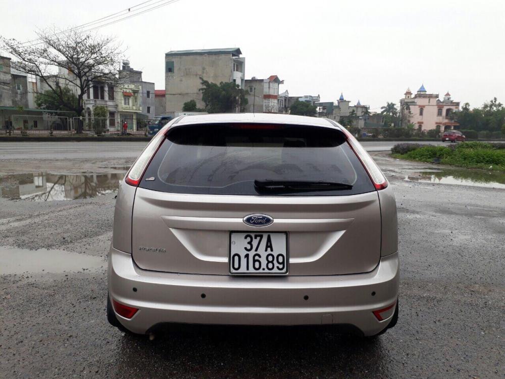 Ford Focus 2011 - Bán xe Ford Focus sản xuất 2011, 375 triệu