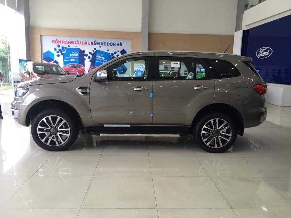 Ford Everest Trend 2.0 AT 4x2  2018 - Ưu đãi giá xe Ford Everest Trend giao ngay