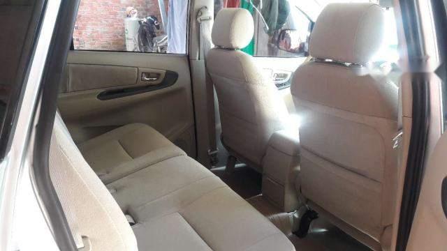 Toyota Innova   2014 - Cần bán lại xe Toyota Innova sản xuất 2014, màu bạc