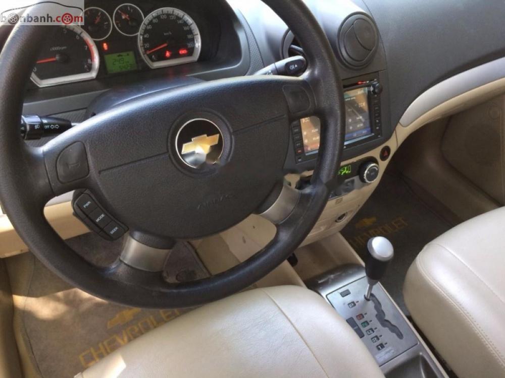Chevrolet Aveo 2014 - Cần bán Chevrolet Aveo sản xuất năm 2014, màu bạc, giá chỉ 320 triệu