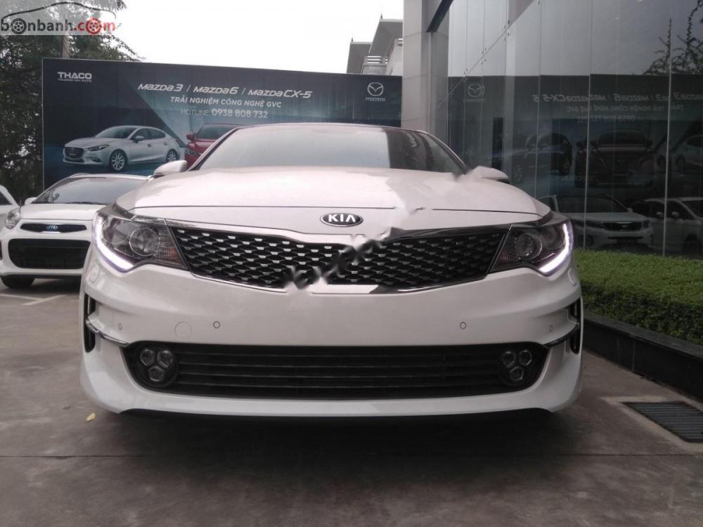 Kia Optima 2.0 ATH 2018 - Bán Kia Optima 2.0 ATH đời 2018, màu trắng, giá tốt