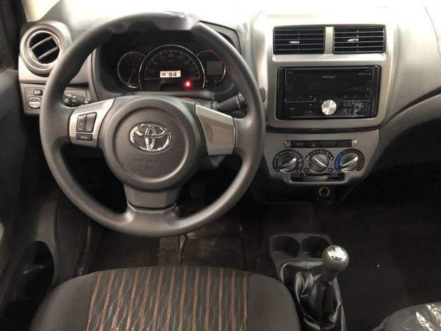 Toyota Wigo 2018 - Bán xe Toyota Wigo năm 2018, màu trắng, nhập khẩu, 125tr