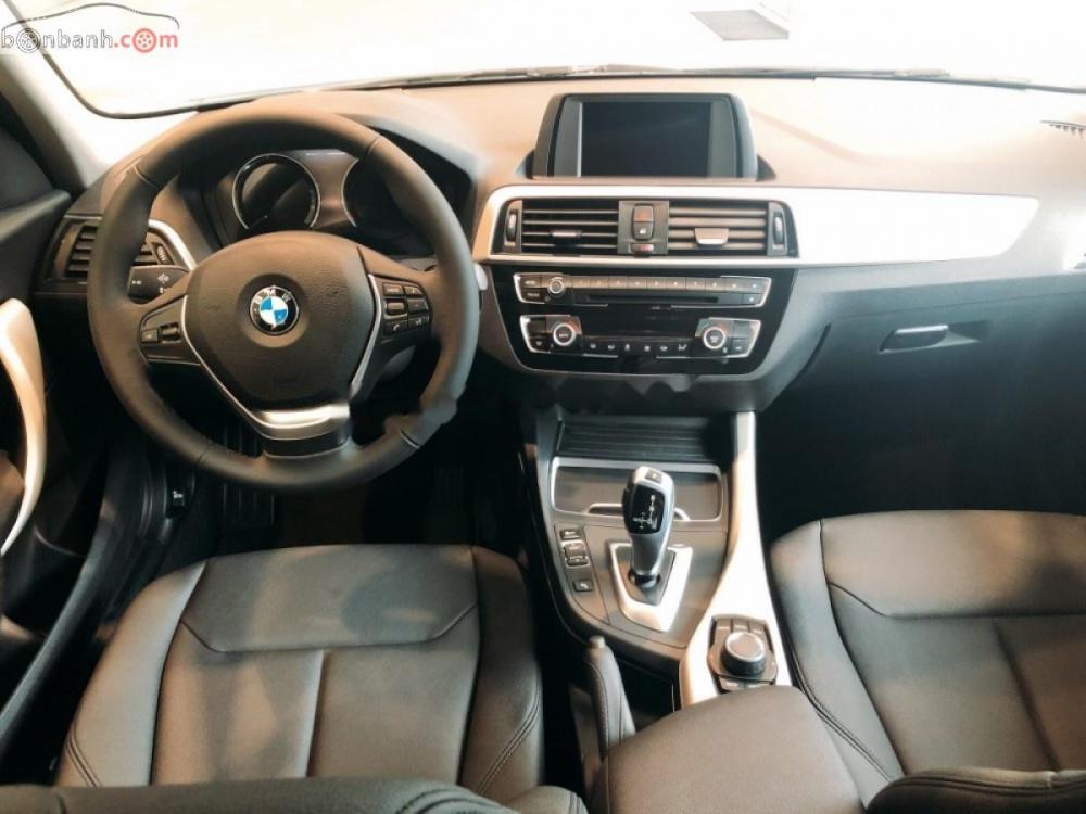 BMW X1 sDrive18i 2018 - Bán ô tô BMW X1 sDrive18i đời 2018, màu trắng, xe nhập