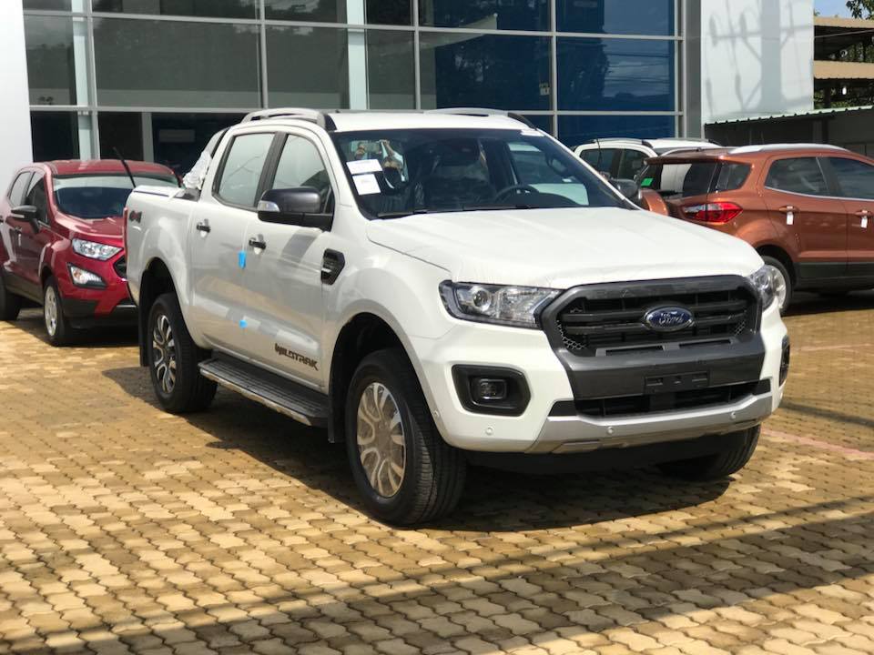 Ford Ranger Wildtrak 2018 - Bán xe Ford Ranger WT 2.0 Turbo kép 4x4, màu trắng, xe có sẵn, nguyên giá tặng phim cách nhiệt 3M, LH 0906.841.502