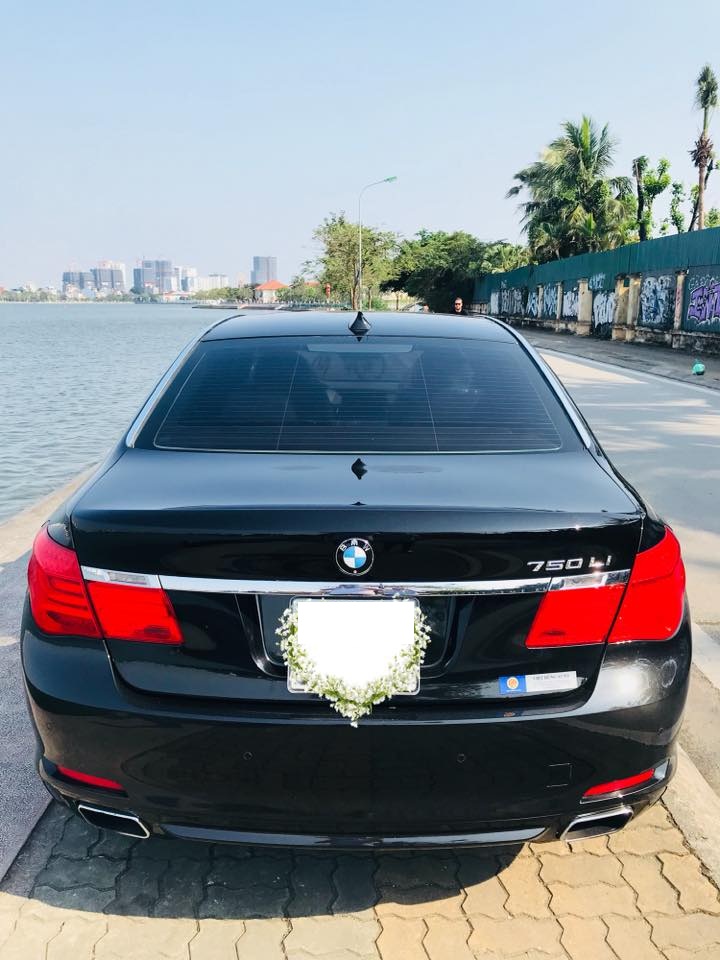 BMW 7 Series 750Li 2010 - Em bán xe BMW 750Li đời 2010 màu đen lịch lãm