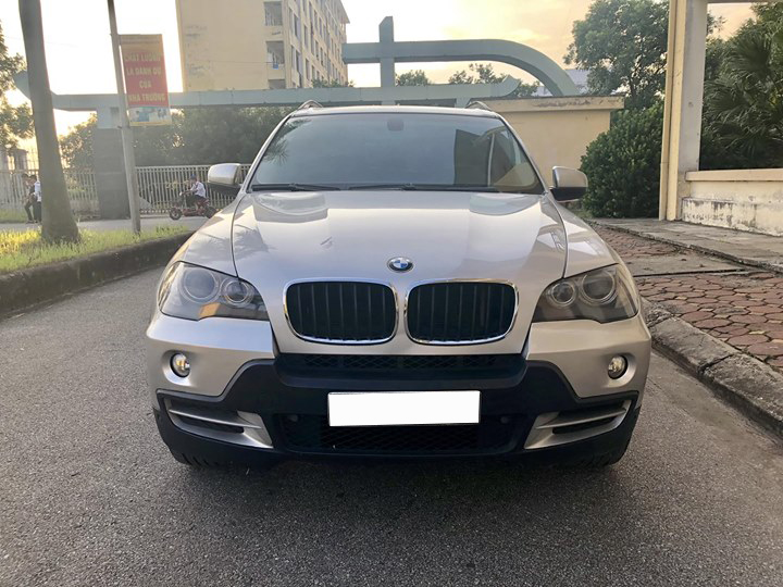 BMW X5 4.8AT 2007 - Cần bán gấp BMW X5 2007, số tự động màu bạc sang trọng