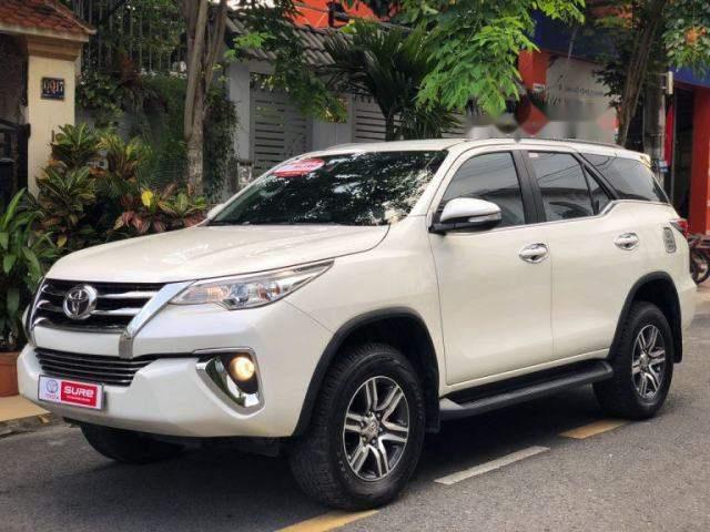 Toyota Fortuner 2017 - Cần bán lại xe Toyota Fortuner sản xuất năm 2017, màu trắng