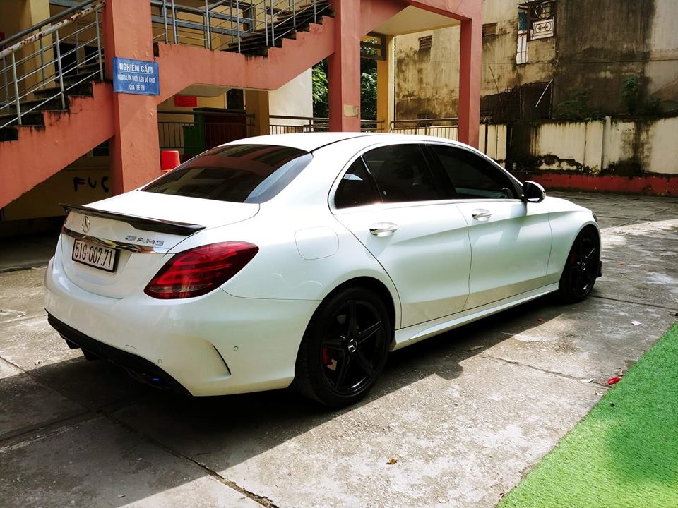 Mercedes-Benz C class C300 AMG 2015 - Mercedes C300 AMG 2016, phiên bản độ full body C63, màu trắng