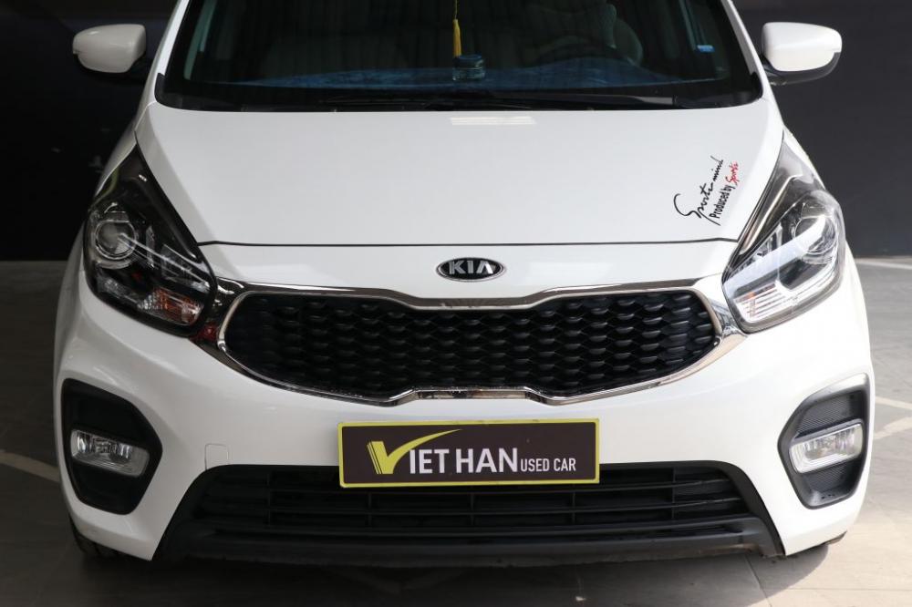 Kia Rondo 2.0MT 2017 - Bán xe Kia Rondo 2.0MT đời 2017, màu trắng, giá tốt